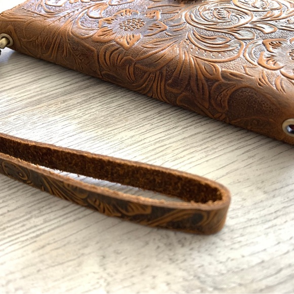 Floral Embossed Brown Leather Cellphone Case and Card Wallet - Picture 5 of 8